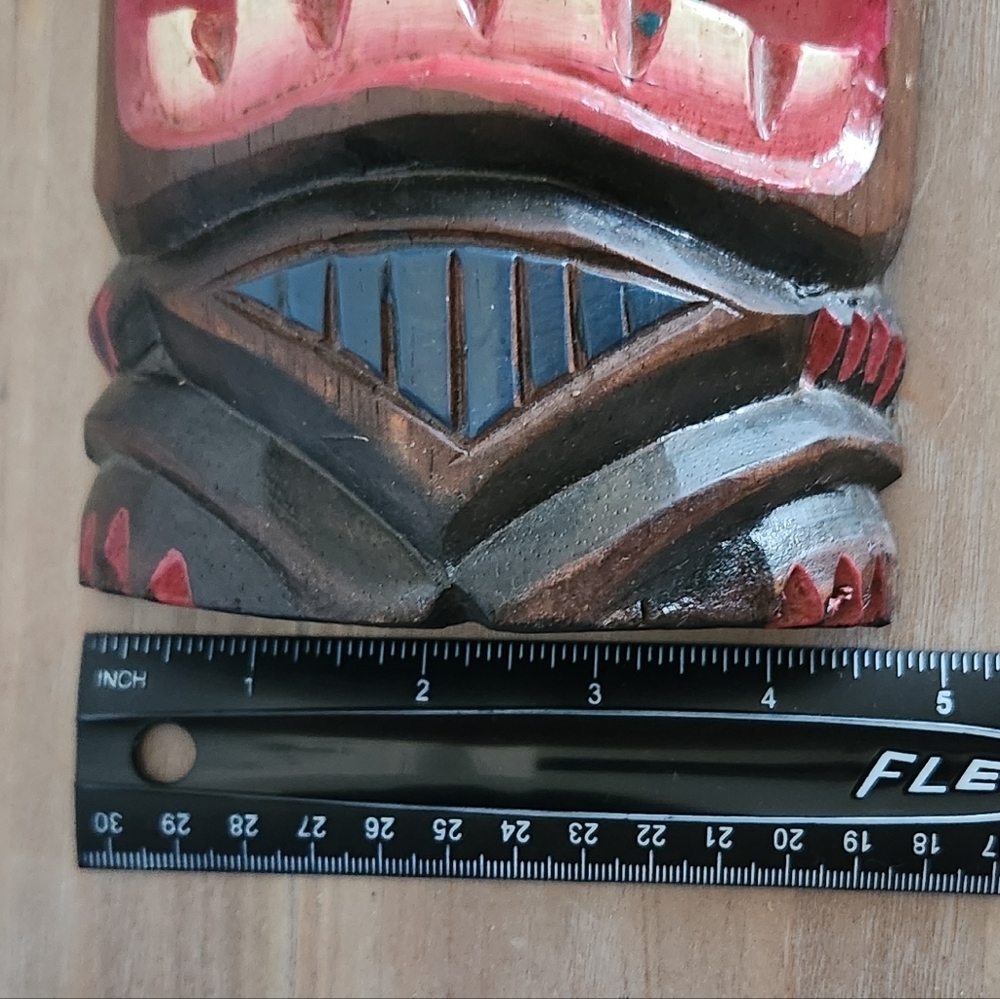🗿Wooden Tiki Mask Wall Decor – Red & Blue Accents, Preowned Excellent Condition - Picture 14 of 14